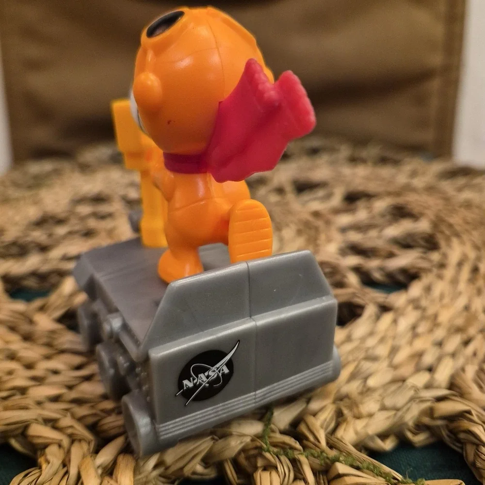 2019 McDonald's Happy Meal Toy Peanuts NASA Snoopy Space Buggy 6